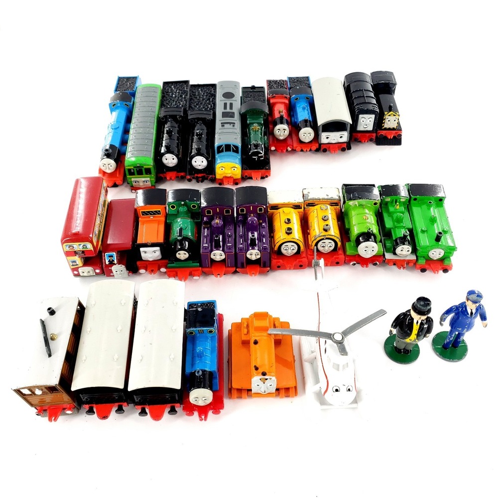 Vtg ERTL Thomas The Train Engine Diecast Metal Train Cars Lot Of 30